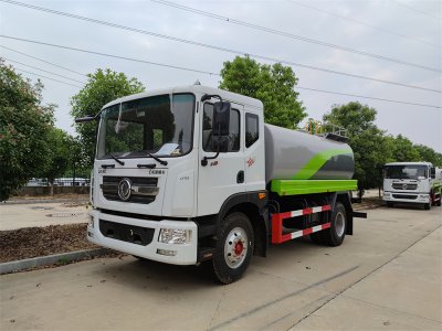 杭州用戶喜提12方灑水車，澆花、澆樹、綠化噴灑功能全
